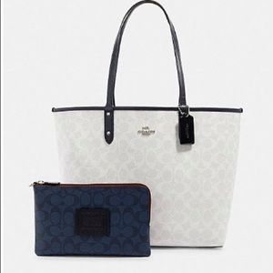 Coach 100% original reversible